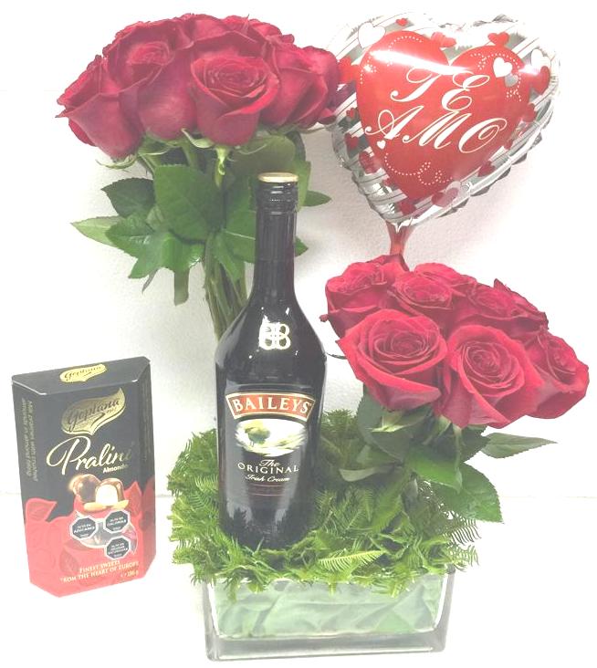 Florero 24 Rosas, Bombones Praline 180grs, Baileys 750cc y Globito